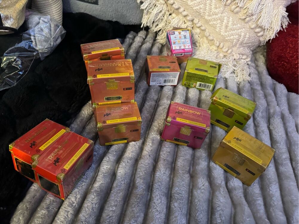 Lot/bundle rainbow high shoe & handbag collection accessory packs /accessory stu